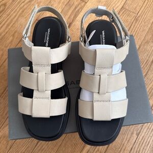 Vagabond Cream and Black Strappy Sandals